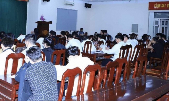 công an còn tạm giữ 21 người khác gồm quản lý, nhân viên của Công ty này để điều tra về cùng hành vi “lừa đảo chiếm đoạt tài sản”. (Ảnh CACC) công an còn tạm giữ 21 người khác gồm quản lý, nhân viên của Công ty này để điều tra về cùng hành vi “lừa đảo chiếm đoạt tài sản”. (Ảnh CACC)