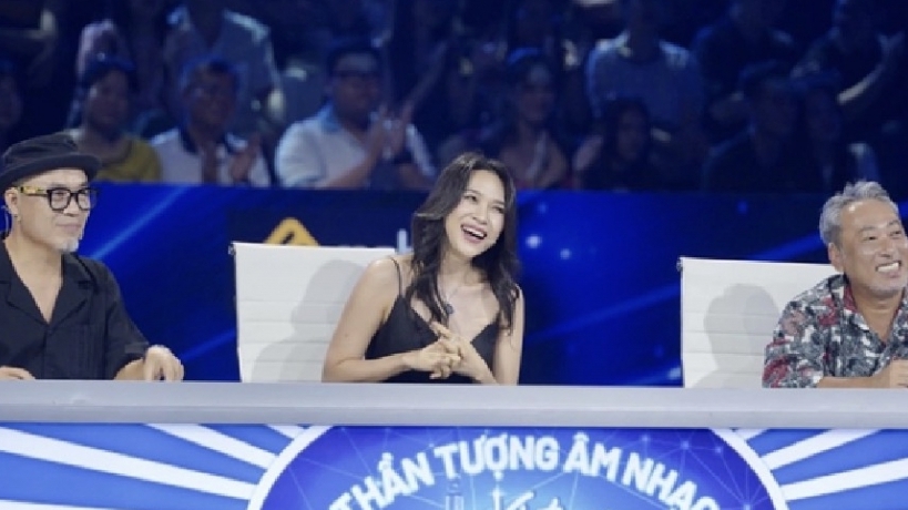 Giám khảo Vietnam Idol lý giải việc "bỏ xem" Jack diễn