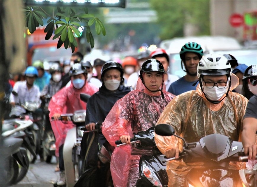 Cảnh báo mưa dông, lốc tố, mưa đá khu vực nội thành Hà Nội