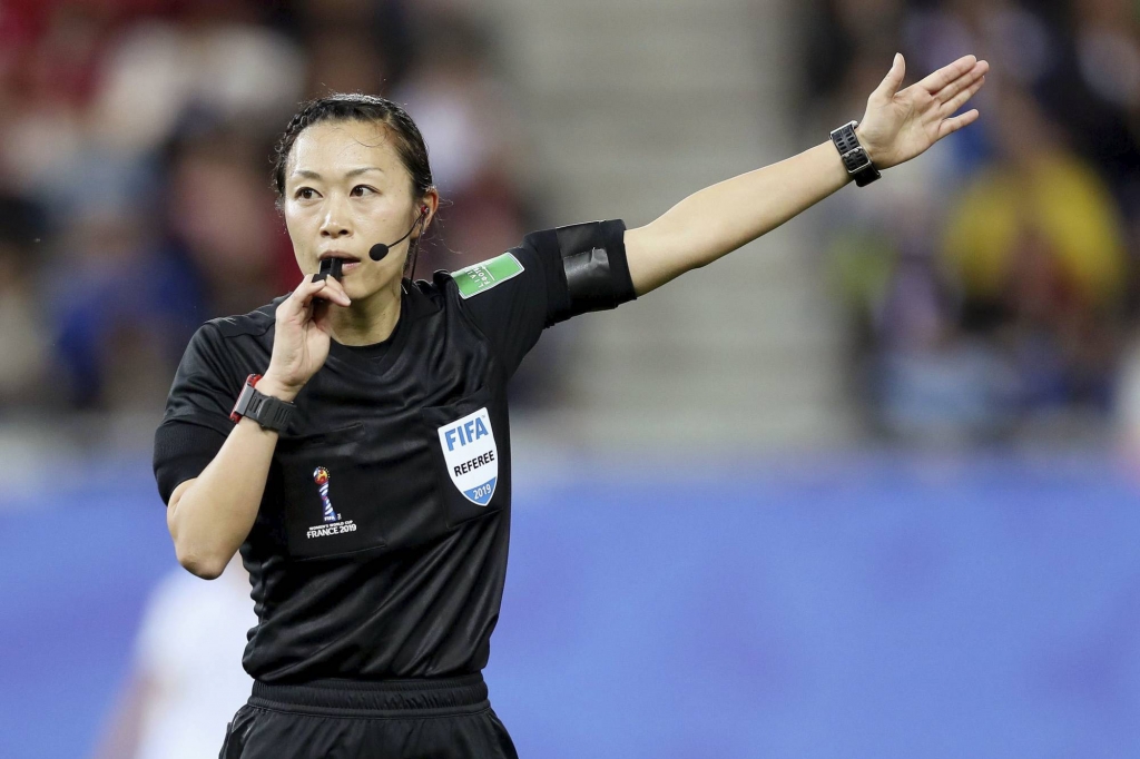 Lần đầu tiên Asian Cup có nữ trọng tài xuất hiện