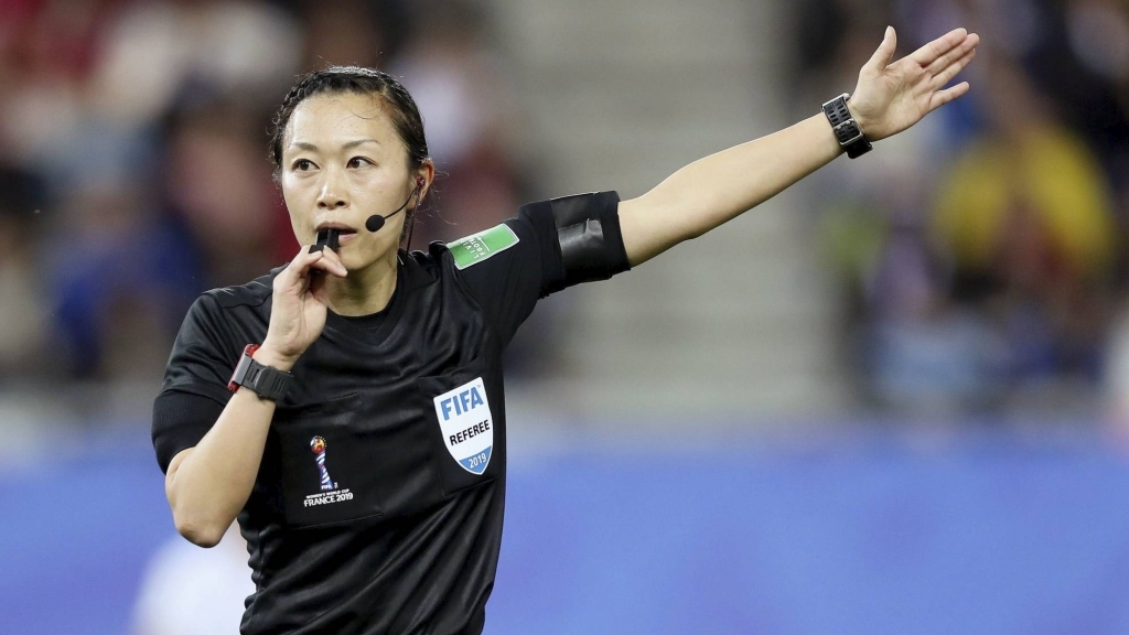 Lần đầu tiên Asian Cup có nữ trọng tài xuất hiện
