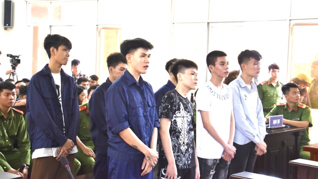 Truy sát nạn nhân, 7 bị cáo độ tuổi thanh thiếu niên ở Bạc Liêu nhận án 20 năm tù