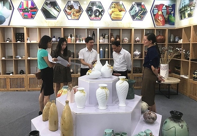 TP Hà Nội công nhận 90 mẫu sản phẩm thủ công mỹ nghệ năm 2023. Ảnh: T. Linh