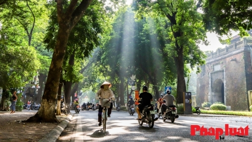 Dự báo thời tiết ngày 22/9/2023: Nắng nóng vẫn tiếp diễn ở Hà Nội