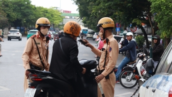 Hà Nội: Xử lý 889 trường hợp vi phạm giao thông trong ngày 21/9
