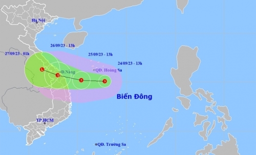 Áp thấp nhiệt đới giật cấp 8 hướng vào miền Trung, nhiều nơi mưa lớn