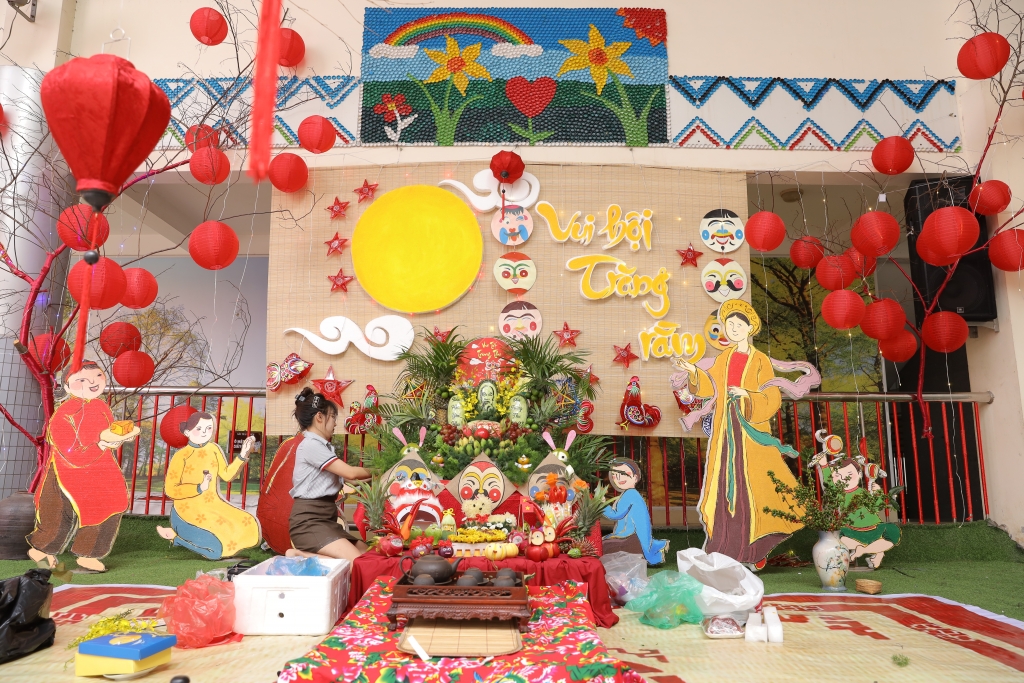 Đấu giá tranh gây quỹ ủng hộ học sinh khuyết tật, có hoàn cảnh khó khăn