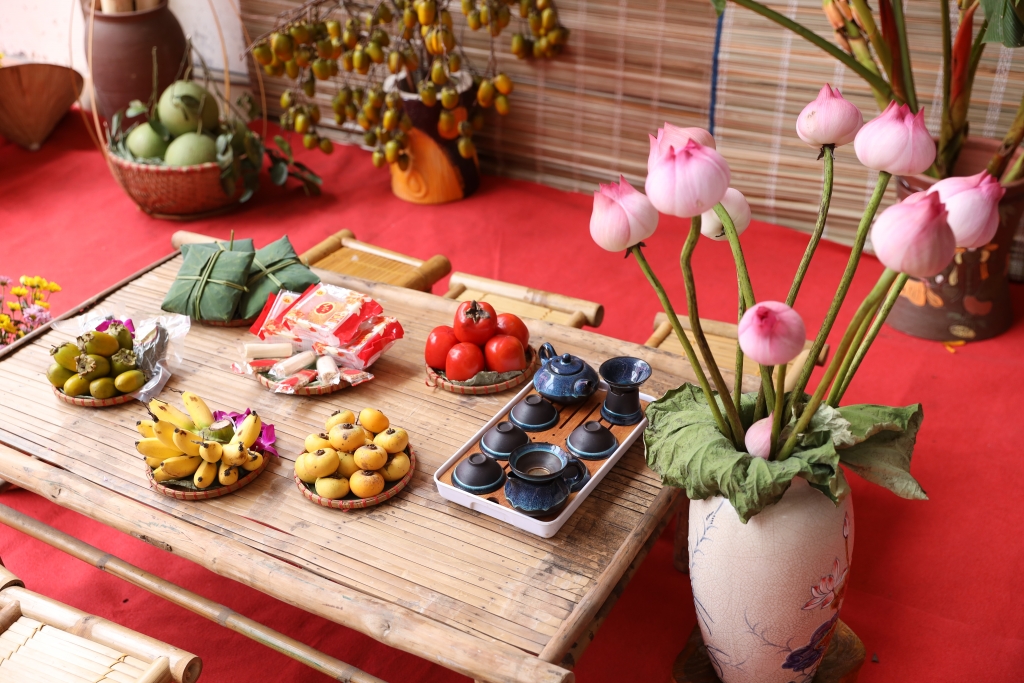 Đấu giá tranh gây quỹ ủng hộ học sinh khuyết tật, có hoàn cảnh khó khăn