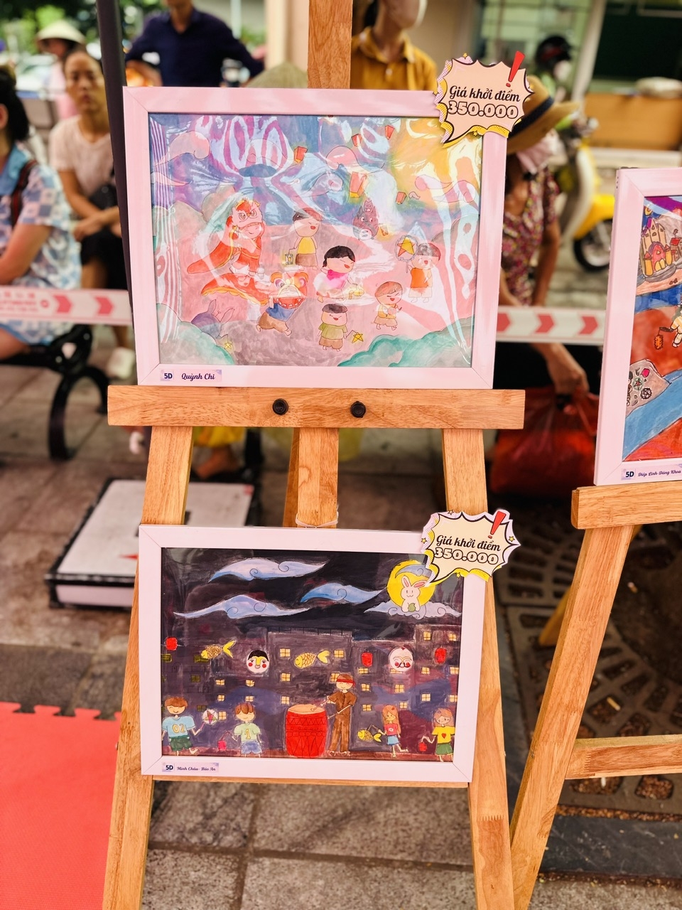 Đấu giá tranh gây quỹ ủng hộ học sinh khuyết tật, có hoàn cảnh khó khăn