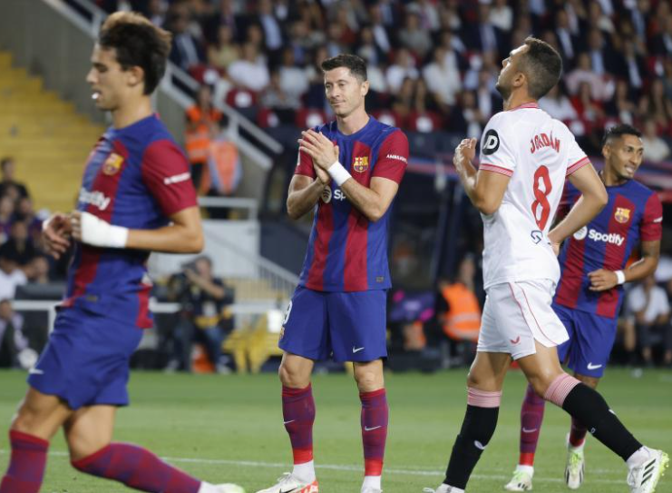 Barcelona thắng chật vật ngay trên sân nhà Camp Nou