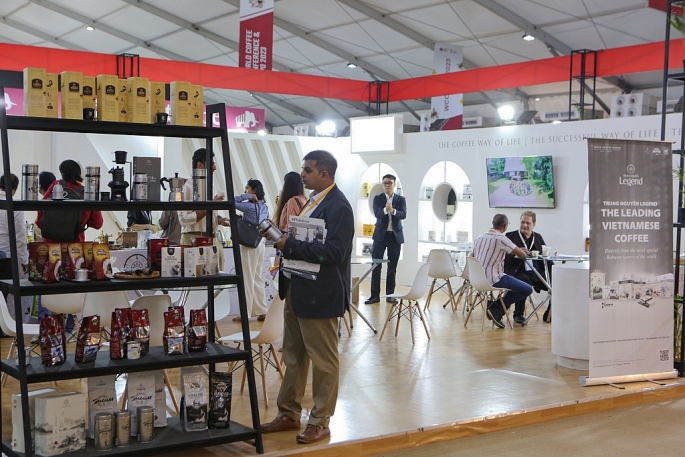  Với hệ sản phẩm cà phê đặc biệt, Trung Nguyên Legend thu hút sự quan tâm của đông đảo đối tác, khách hàng quốc tế tại Hội nghị Cà Phê Thế Giới 2023 - Ấn Độ.