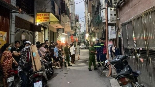 Hà Nội: Kịp thời dập tắt đám cháy tại chung cư mini ở phường Mai Dịch