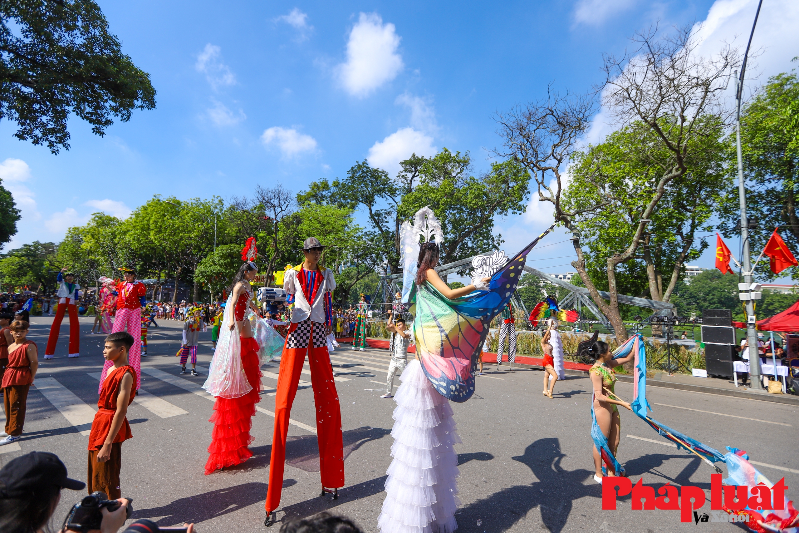 Những hình ảnh đẹp nhất của lễ hội Carnaval Thu Hà Nội