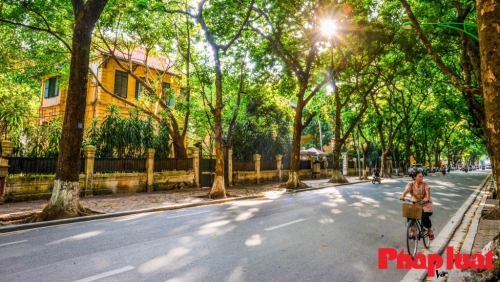 Dự báo thời tiết ngày 2/10/2023: Hà Nội nắng nóng 34 độ C, đêm có mưa dông vài nơi