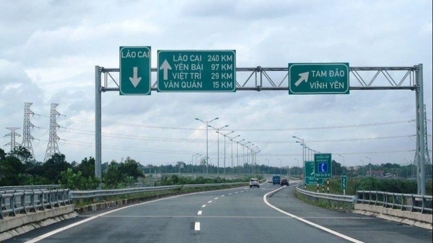 Đẩy nhanh tiến độ nâng cấp tuyến đường cao tốc Yên Bái - Lào Cai lên quy mô 4 làn xe