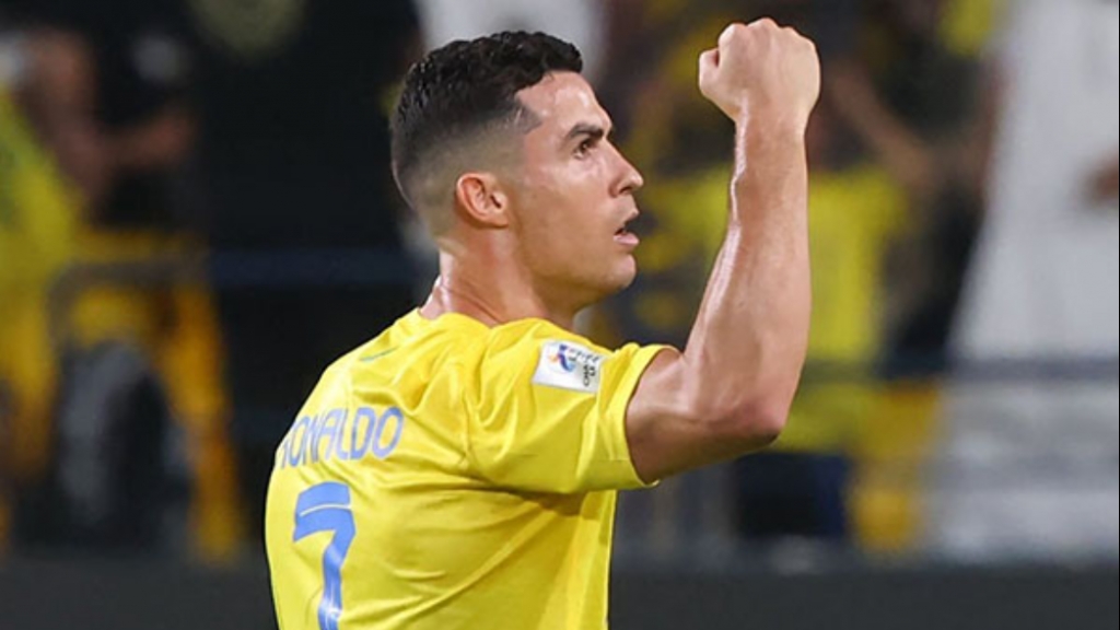 Ronaldo lần đầu ghi bàn tại AFC Champions League