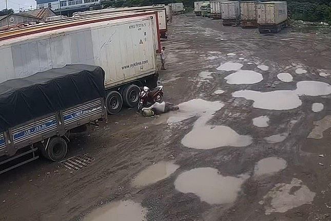 Hiện trường nơi xảy ra vụ án mạng (Ảnh trích xuất từ camera an ninh) Hiện trường nơi xảy ra vụ án mạng (Ảnh trích xuất từ camera an ninh)