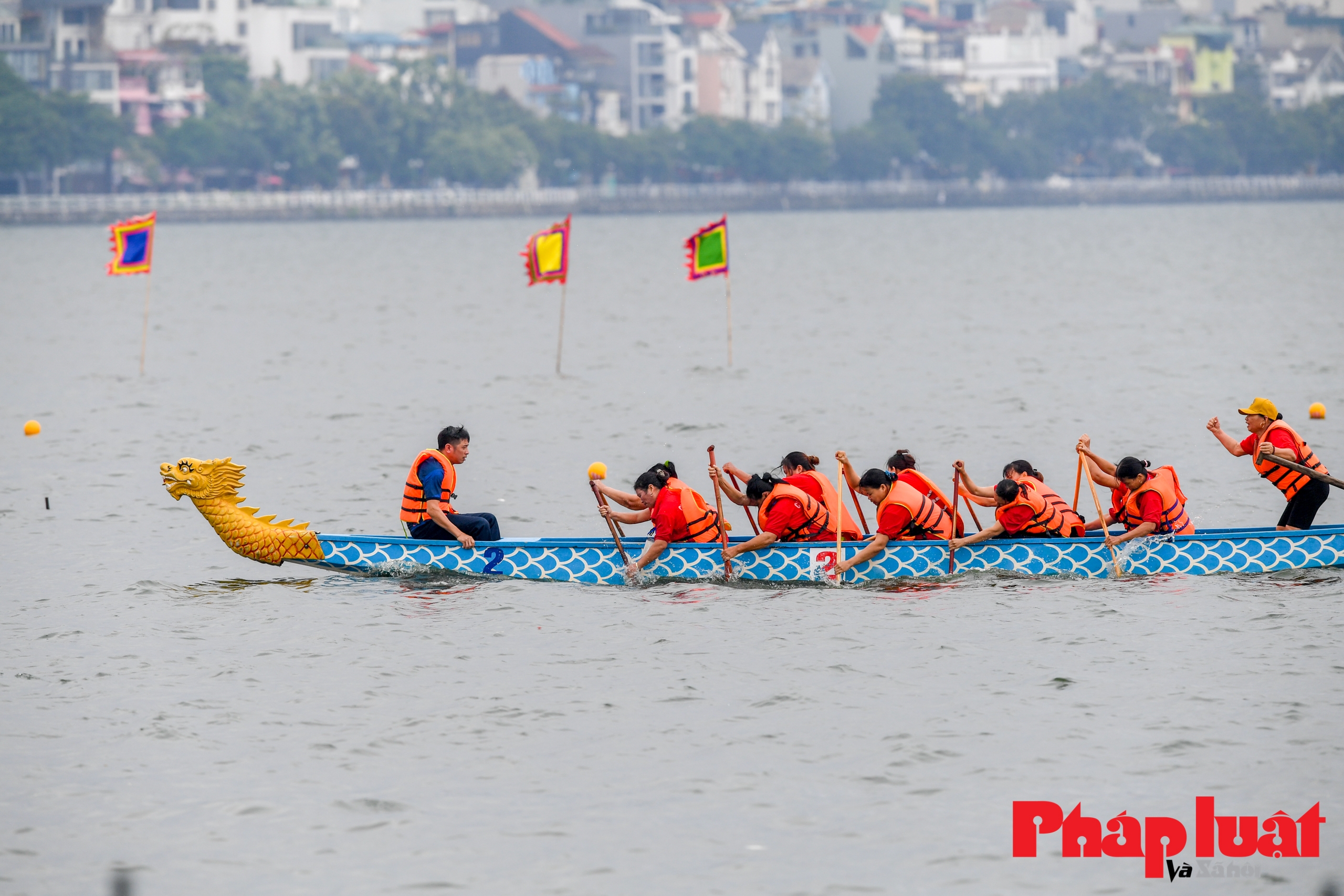 600 vận động viên tranh tại Giải bơi chải thuyền rồng Hà Nội mở rộng 2023