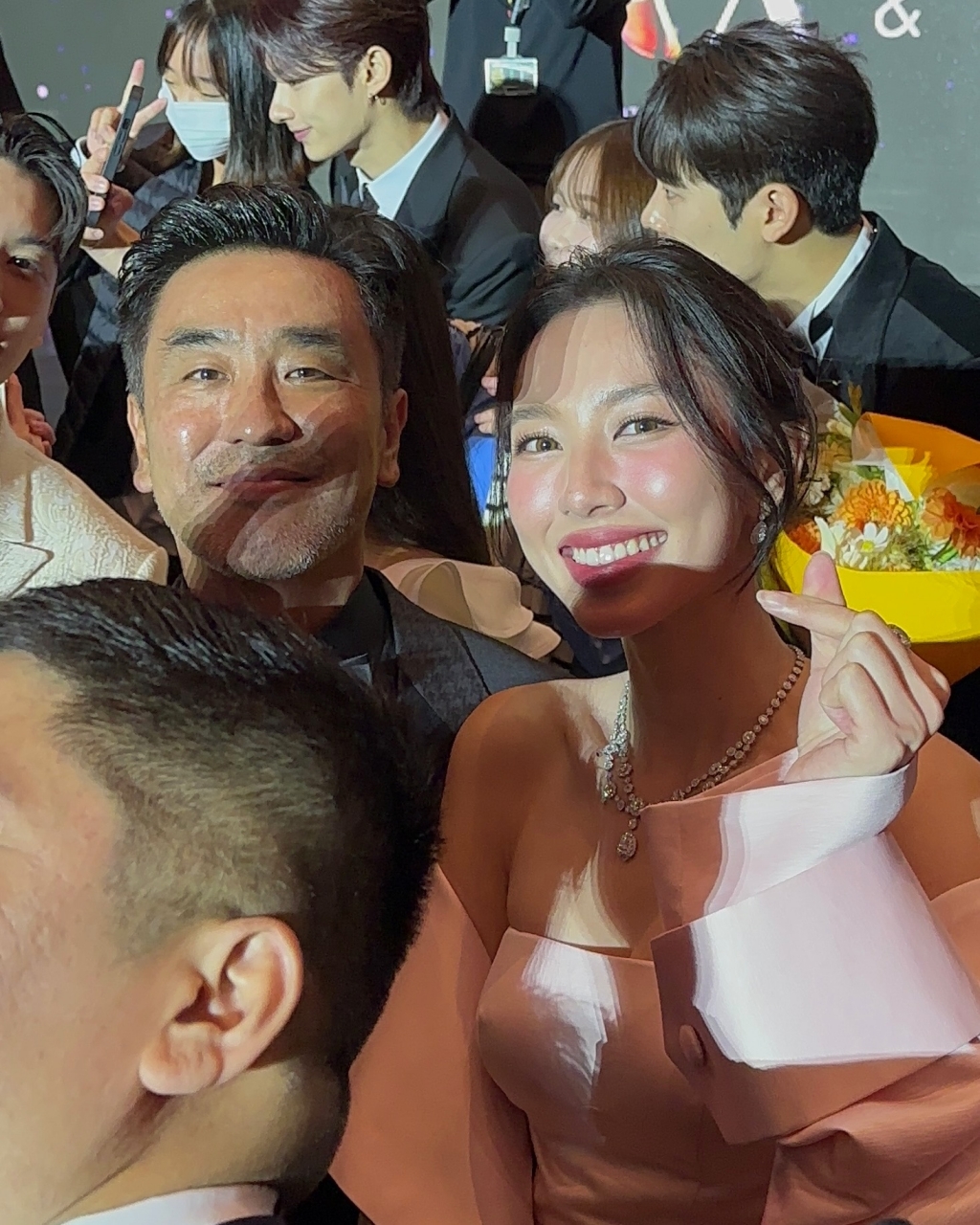 Thuỳ Tiên bất ngờ xuất hiện tại Liên hoan phim lớn nhất Châu Á