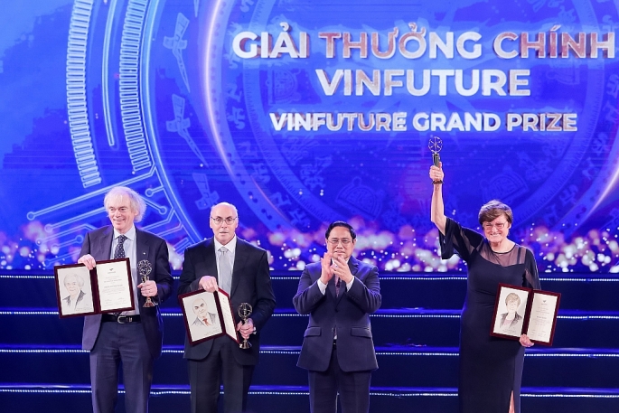 GS. Katalin Kariko và TS. Drew Weissman nhận Giải thưởng Chính VinFuture mùa đầu tiên, tháng 1/2022