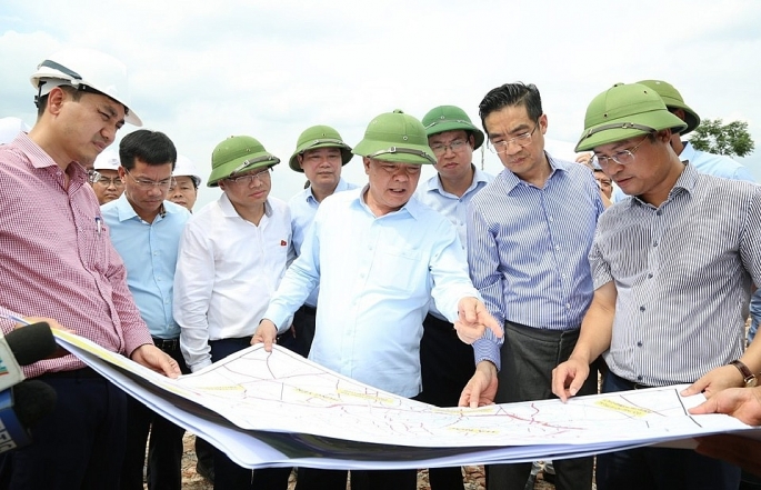 Bí thư Thành ủy Hà Nội Đinh Tiến Dũng kiểm tra thực tế triển khai Dự án đường Vành đai 4- Vùng Thủ đô