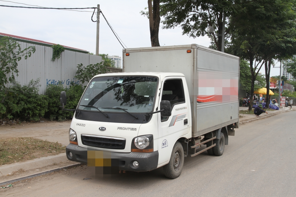 Xử lý tình trạng dừng, đỗ xe trái quy định gây lộn xộn giao thông