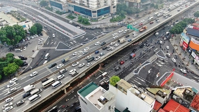 Hà Nội đã đổi thay mạnh mẽ nhờ phát triển kết cấu hạ tầng giao thông, xứng đáng là hạt nhân trung tâm của Vùng Thủ đô, Vùng kinh tế trọng điểm Bắc bộ và cả nước. Ảnh: T. Nam