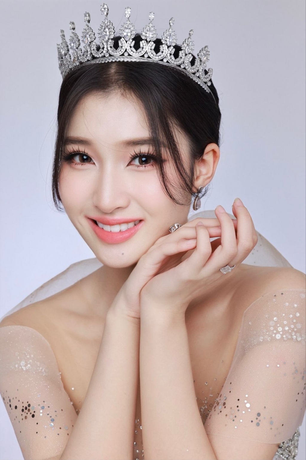 Phương Nhi sang Nhật thi Hoa hậu Quốc tế, thứ hạng được dự đoán ra sao?