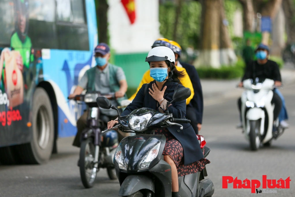 Dự báo thời tiết ngày 15/10/2023: Hà Nội có mưa vài nơi, nhiệt độ cao nhất 30 độ