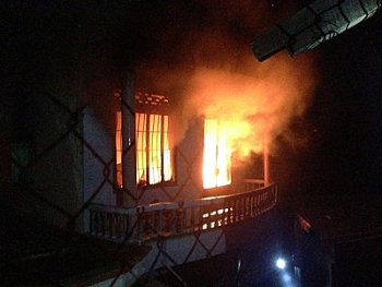 Hà Nội: Kịp thời dập tắt đám cháy nhà dân lúc rạng sáng ở quận Hà Đông