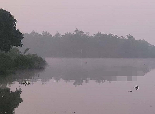 Truy tìm nhân thân thi thể nam giới trôi sông ở Quảng Ninh
