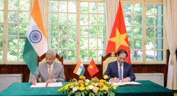 Bộ trưởng Ngoại giao Ấn Độ bắt đầu chuyến thăm chính thức Việt Nam