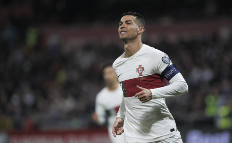 Bồ Đào Nha thắng tưng bừng trong ngày Ronaldo lập cú đúp