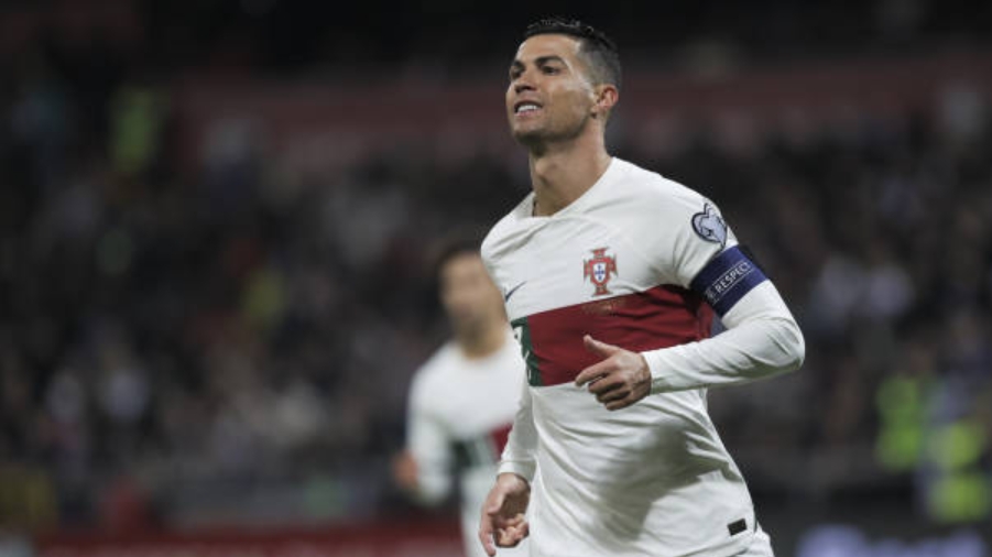 Bồ Đào Nha thắng tưng bừng trong ngày Ronaldo lập cú đúp