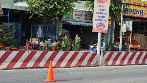 3 thanh niên tử vong thương tâm khi xe máy tông vào dải phân cách