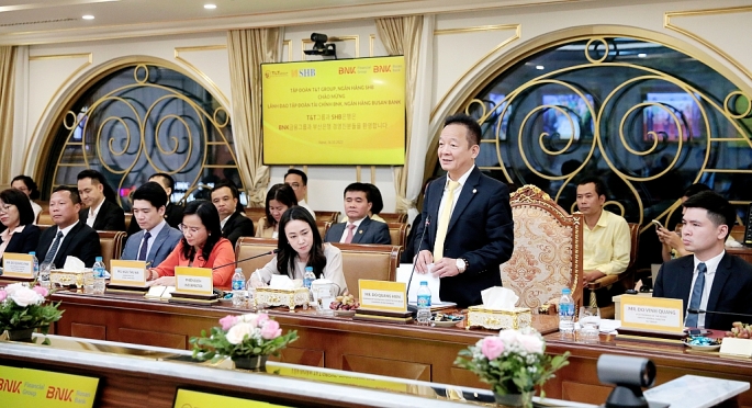 Ông Đỗ Quang Hiển – Chủ tịch HĐQT SHB tin tưởng sự hợp tác trong thời gian tới của SHB và Ngân hàng Busan sẽ góp phần thúc đẩy hợp tác phát triển giữa các doanh nghiệp Việt Nam – Hàn Quốc