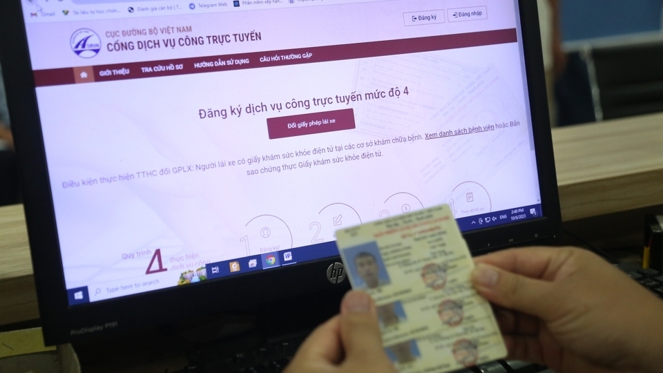 Sở GTVT Hà Nội hướng dẫn 5 bước đổi giấy phép lái xe trực tuyến