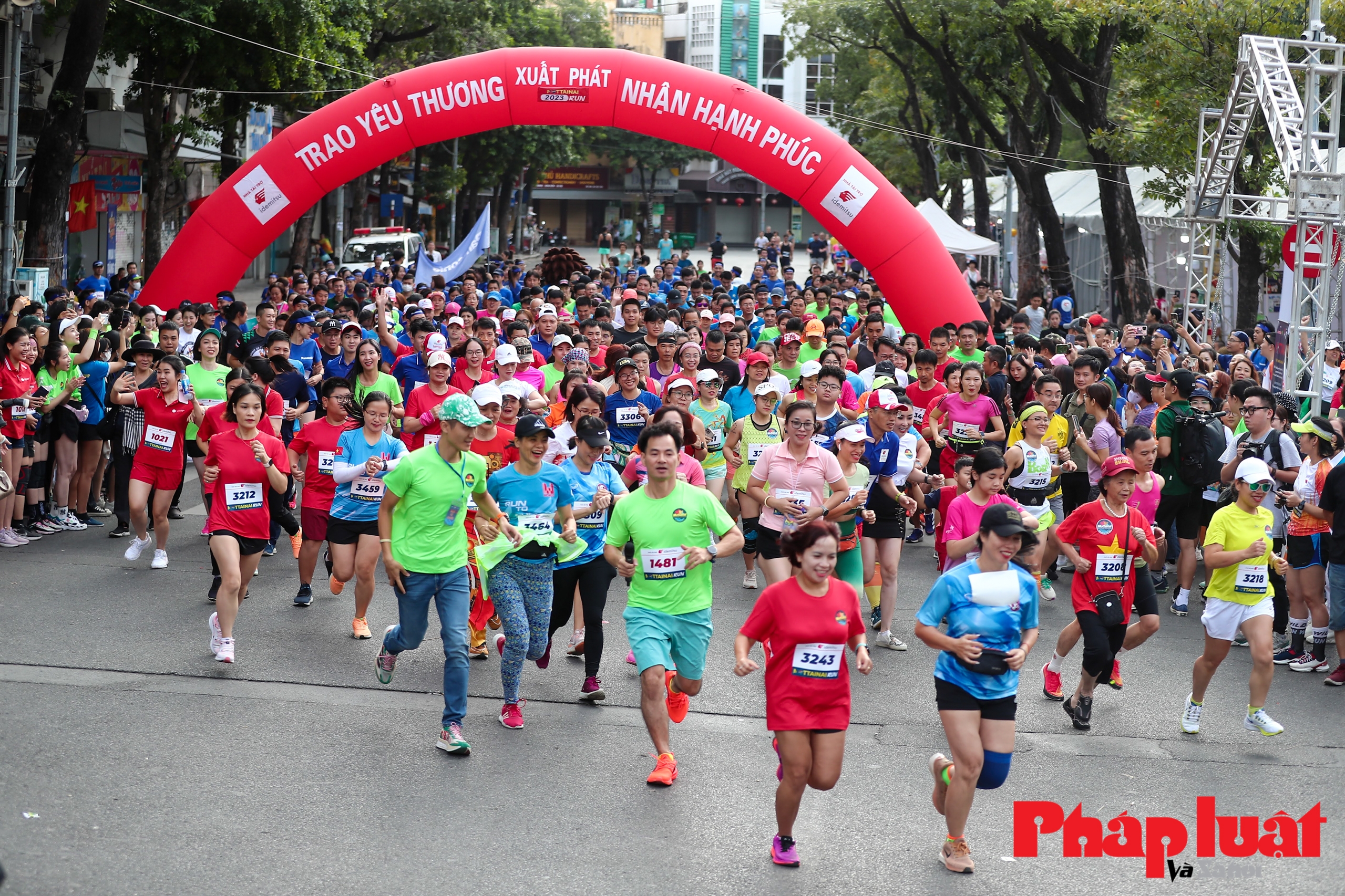 Hàng nghìn VĐV "trao yêu thương nhận hạnh phúc" tại giải chạy Mottainai Run 2023