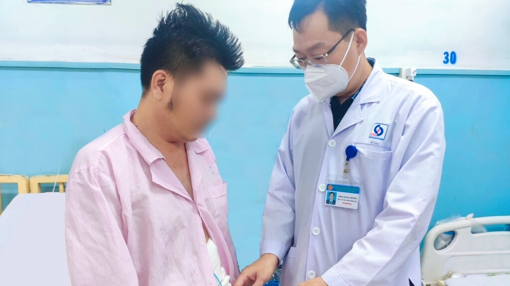 Nam thanh niên nhập viện cấp cứu vì áp xe tụy do nuốt xương cá