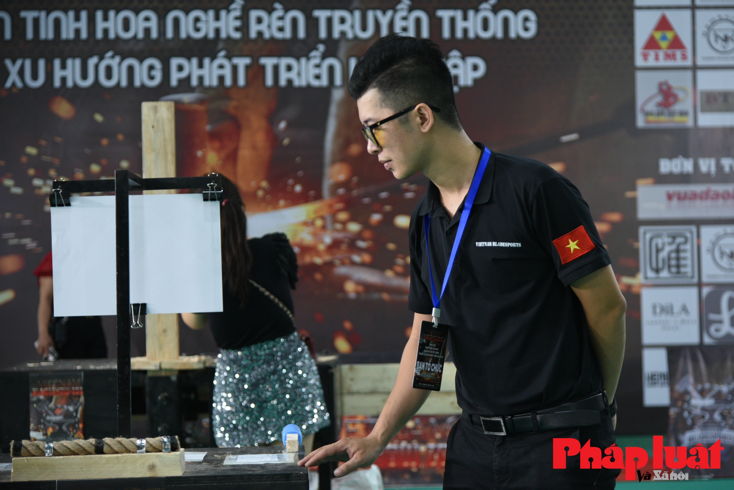 Thợ rèn thủ công Việt Nam thi tài tại hội thi Blade Show duy nhất ở Việt Nam