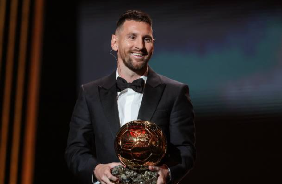 Lionel Messi giành Quả bóng Vàng thứ 8 trong sự nghiệp