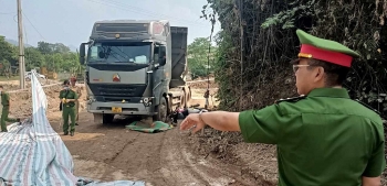 Vĩnh Phúc: Va chạm với xe tải chở đất, một phụ nữ tử vong