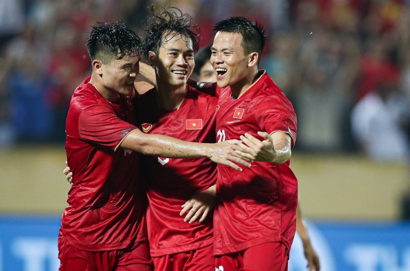 Đội tuyển Việt Nam triệu tập "binh hùng, tướng mạnh" cho vòng loại World  Cup 2026