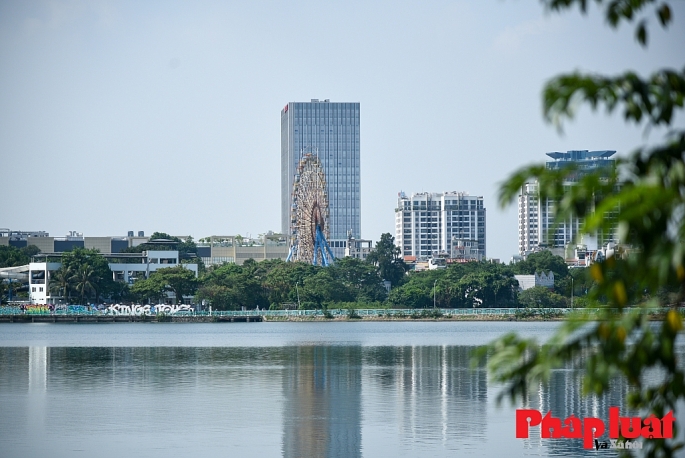 Ngắm nhìn từ xa đã thấy biểu tượng Công viên nước Hồ Tây 	 Ảnh: Khánh Huy