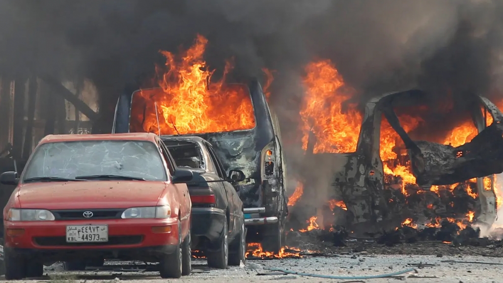 Đánh bom xe khách tại Afghanistan khiến ít nhất 27 người thương vong