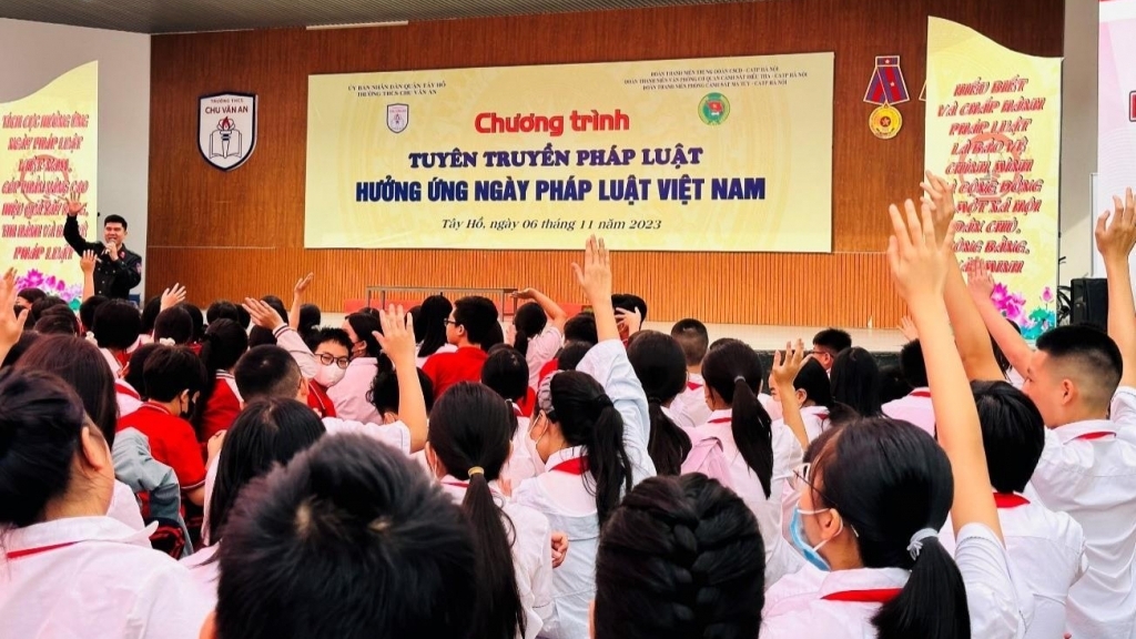 Ngày Pháp luật Việt Nam (9/11/2023): Hà Nội sôi nổi với nhiều hoạt động