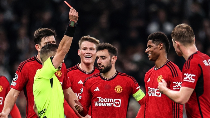 Copenhagen 4-3 MU: Chiếc thẻ đỏ tai hại và màn lội ngược dòng ấn tượng