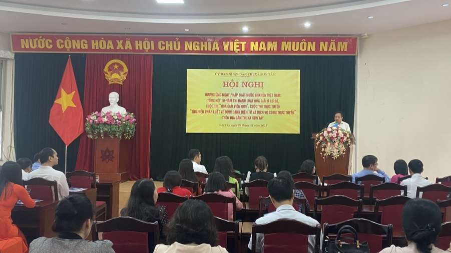 Thị xã Sơn Tây tích cực triển khai các hoạt động hưởng ứng Ngày Pháp luật Việt Nam