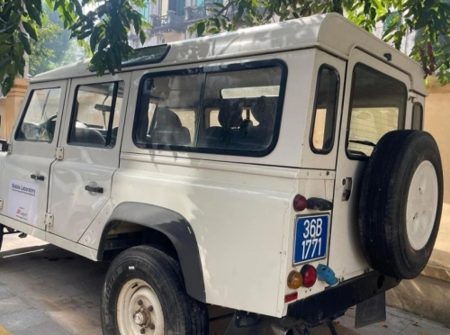 Người trúng đấu giá xe Land Rover gấp hơn 40 lần đã bỏ cọc