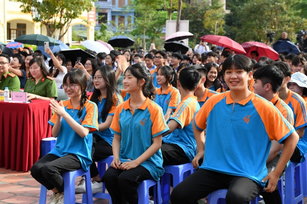 Thủ môn Bùi Tiến Dũng lan tỏa thông điệp phòng chống ma túy